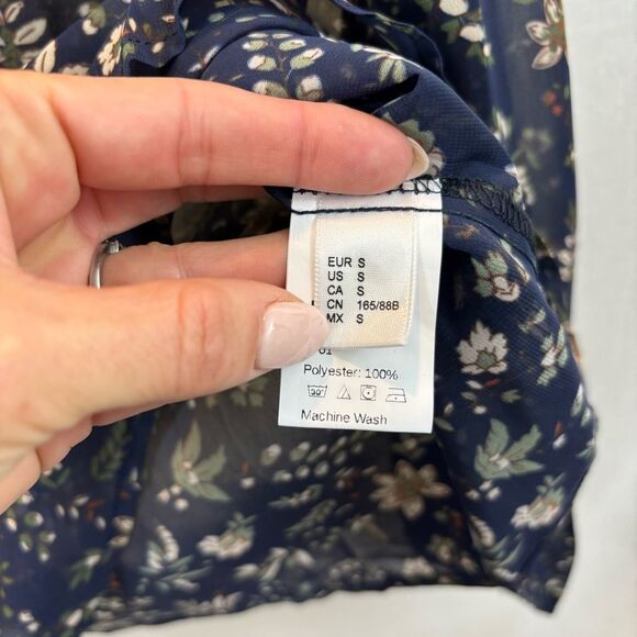 Brand new without Yahs Ladies‎ H&M Navy Blue and Floral Sheer Blouse Size Small - Picture 11 of 13